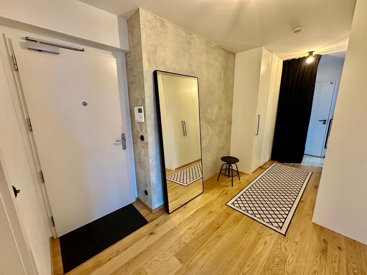 Room B 502 Прага Екстер'єр фото