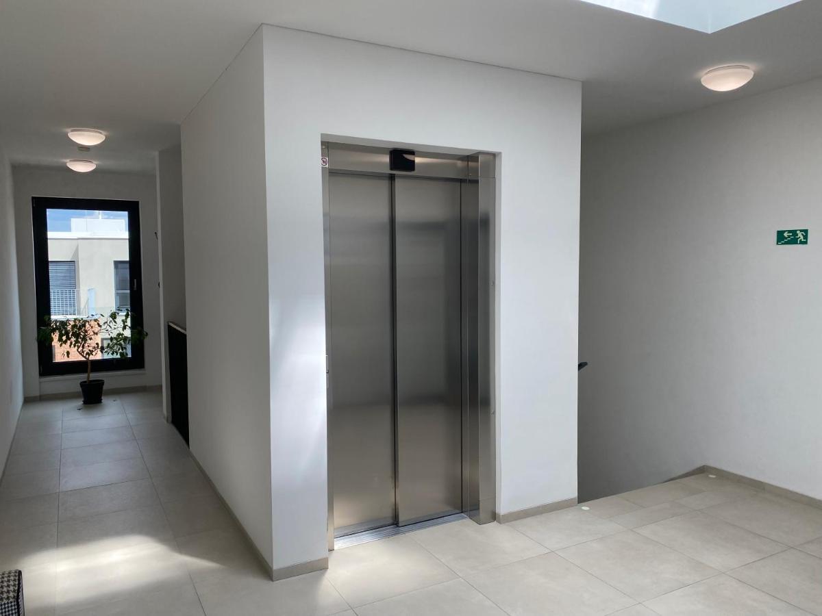 Room B 502 Прага Екстер'єр фото