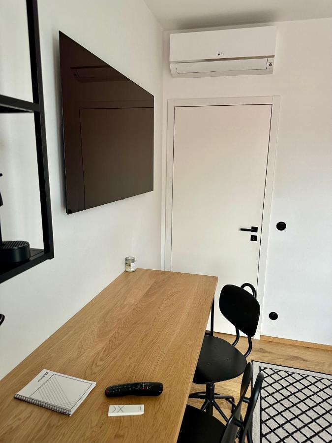 Room B 502 Прага Екстер'єр фото